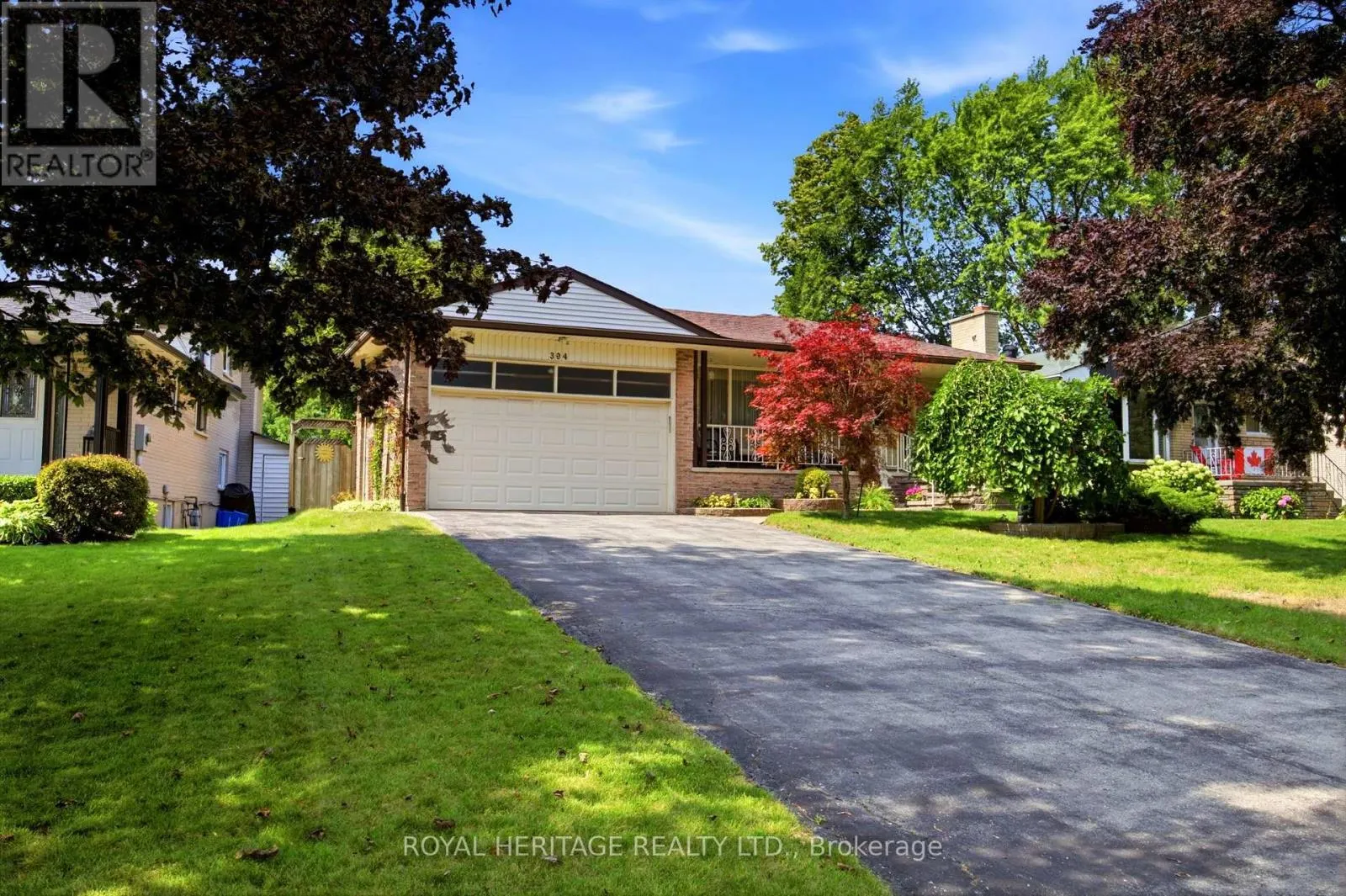 394 AMSTEL COURT