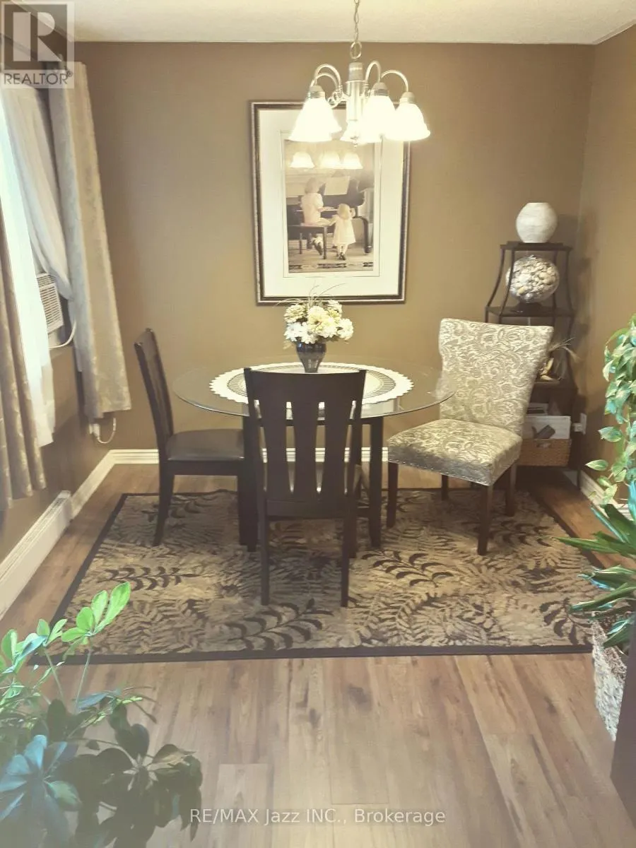 304 - 131 TAUNTON ROAD E #304