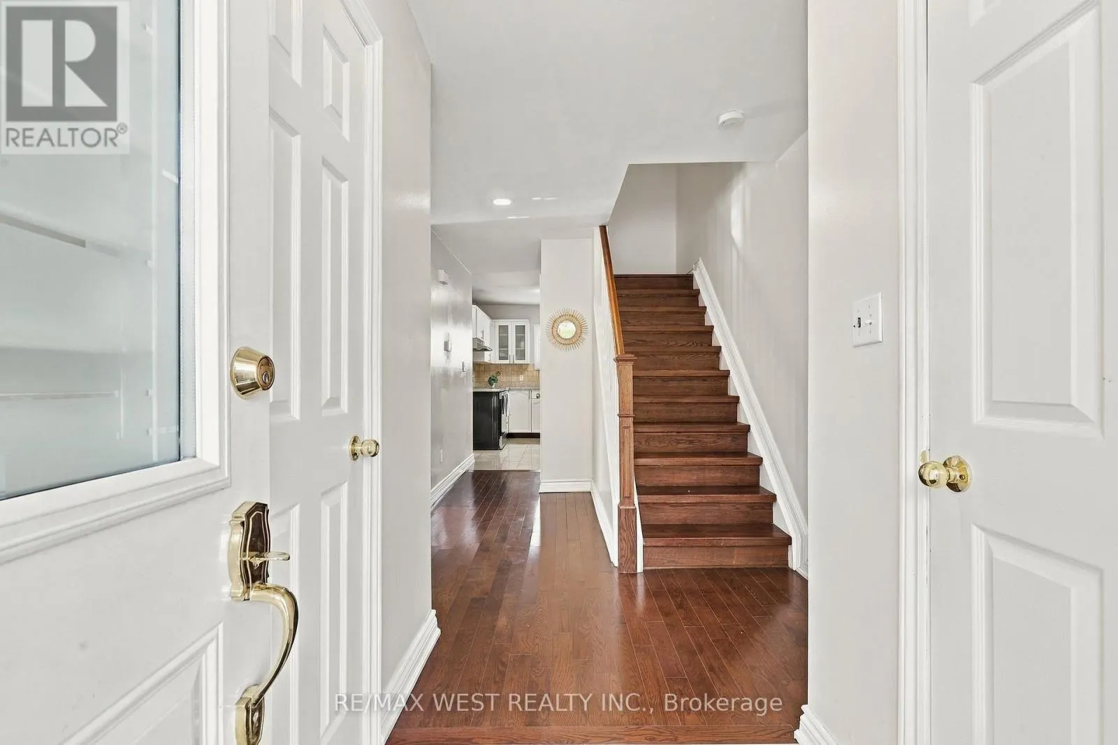 12 WAVERLY STREET S