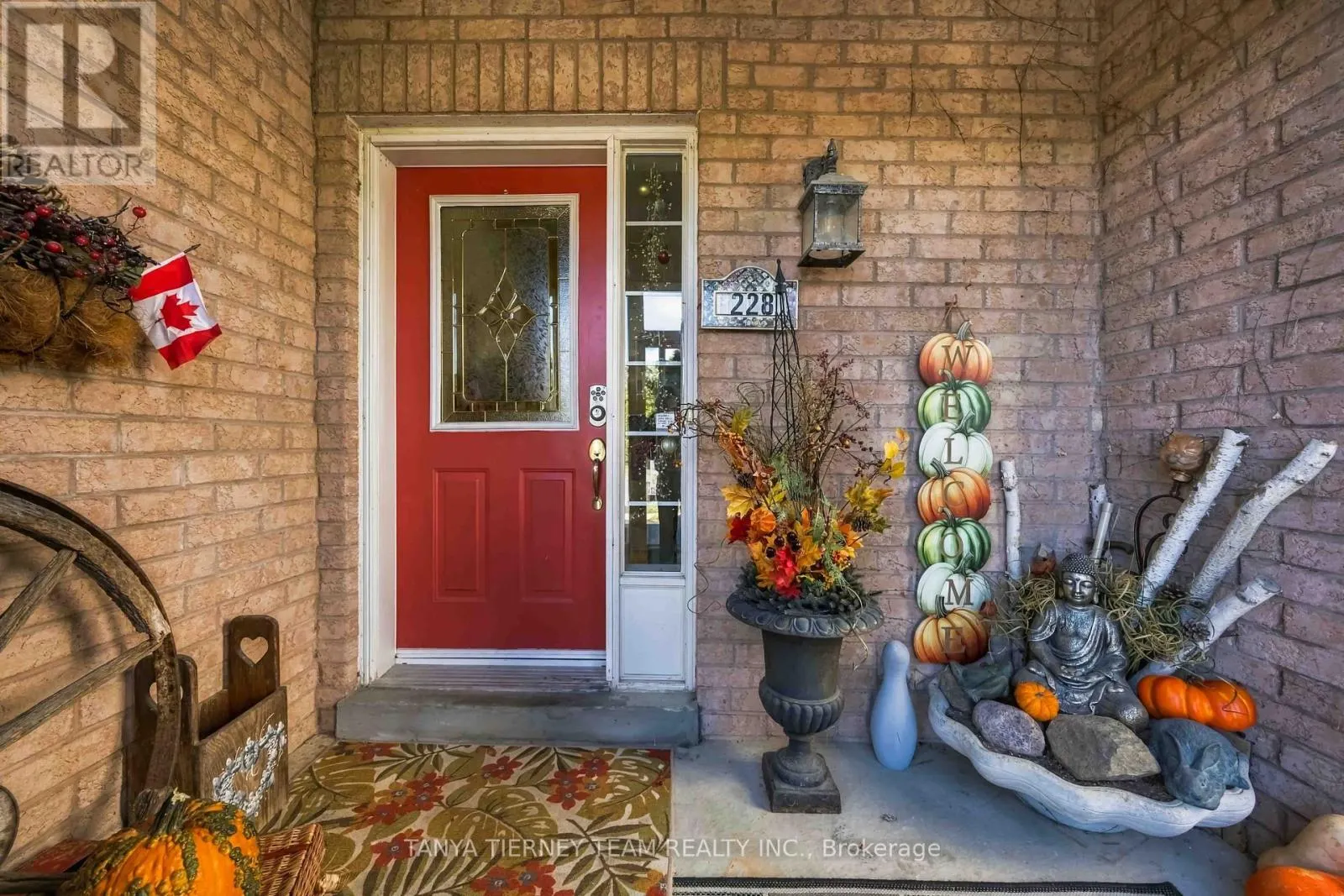 228 SHADOW PLACE