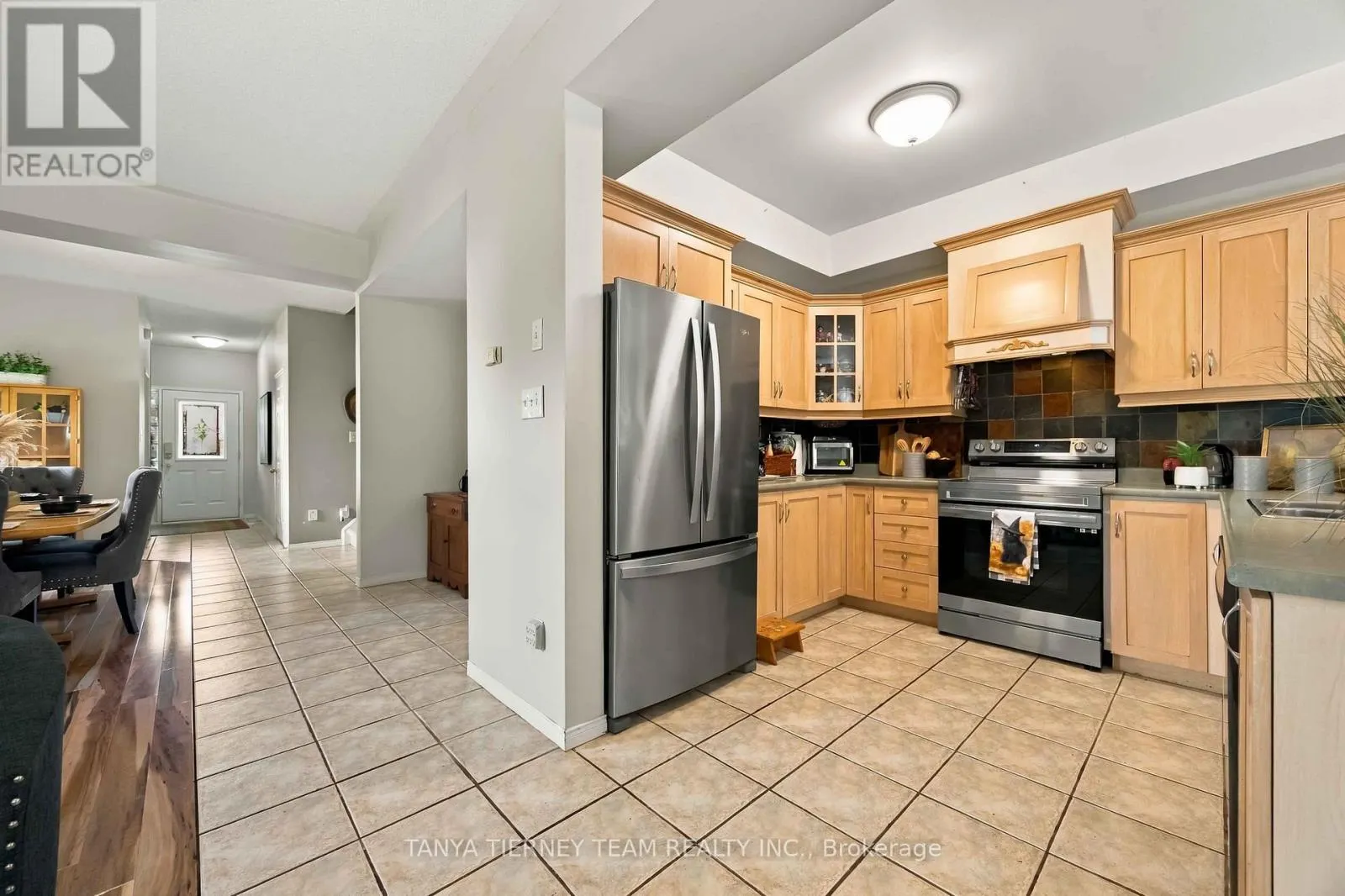 228 SHADOW PLACE