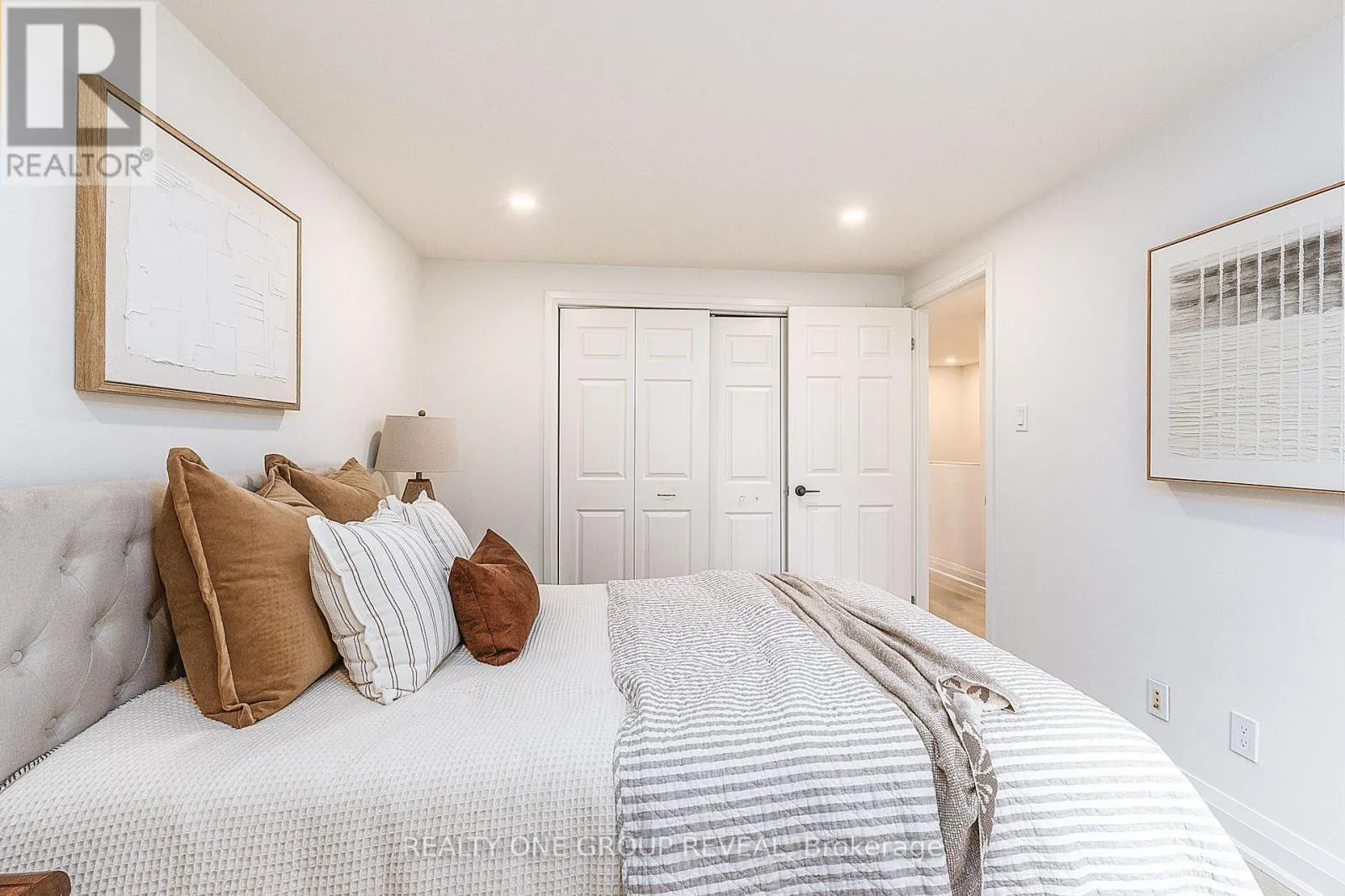 938 HARDING STREET