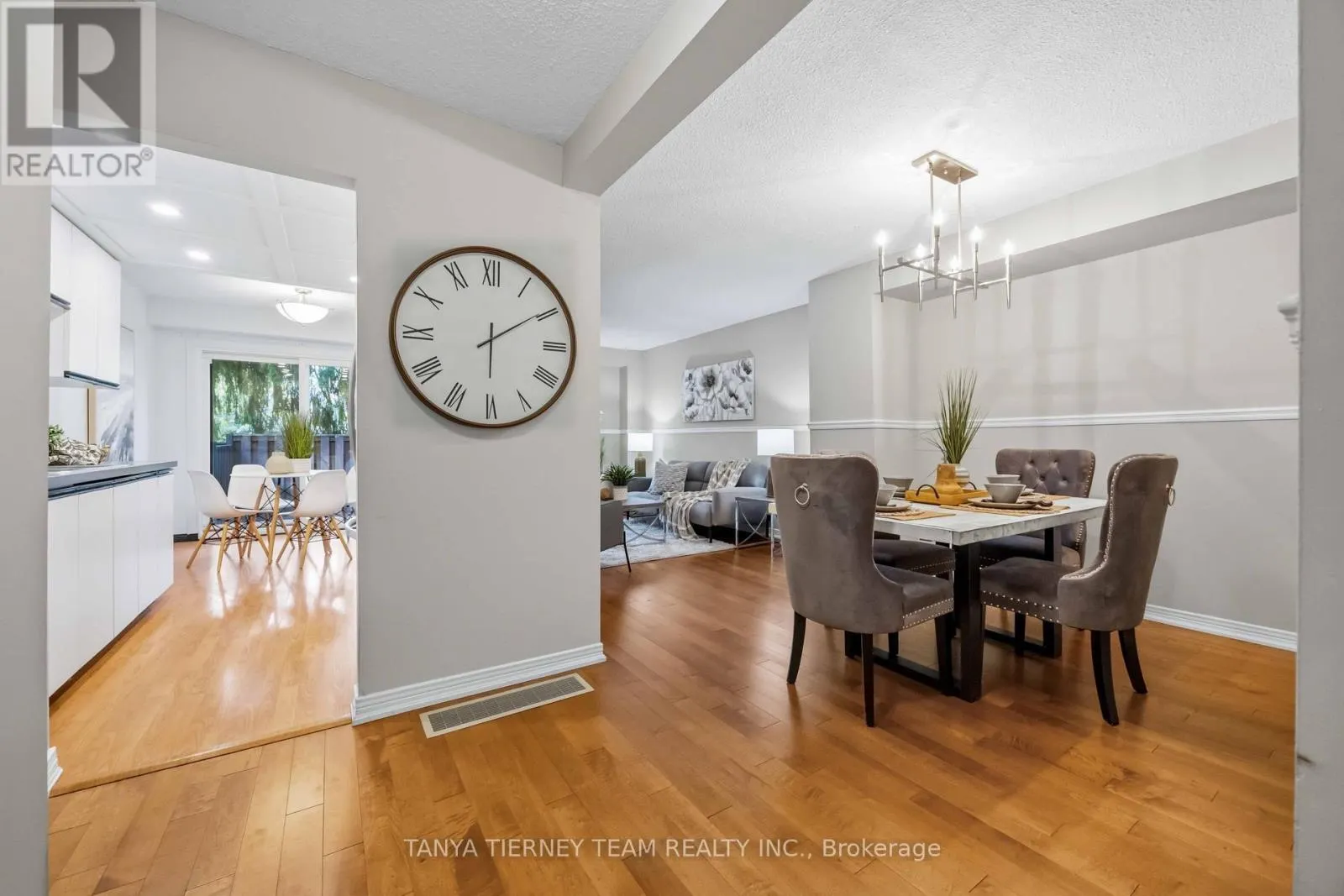 32 - 1330 TROWBRIDGE DRIVE