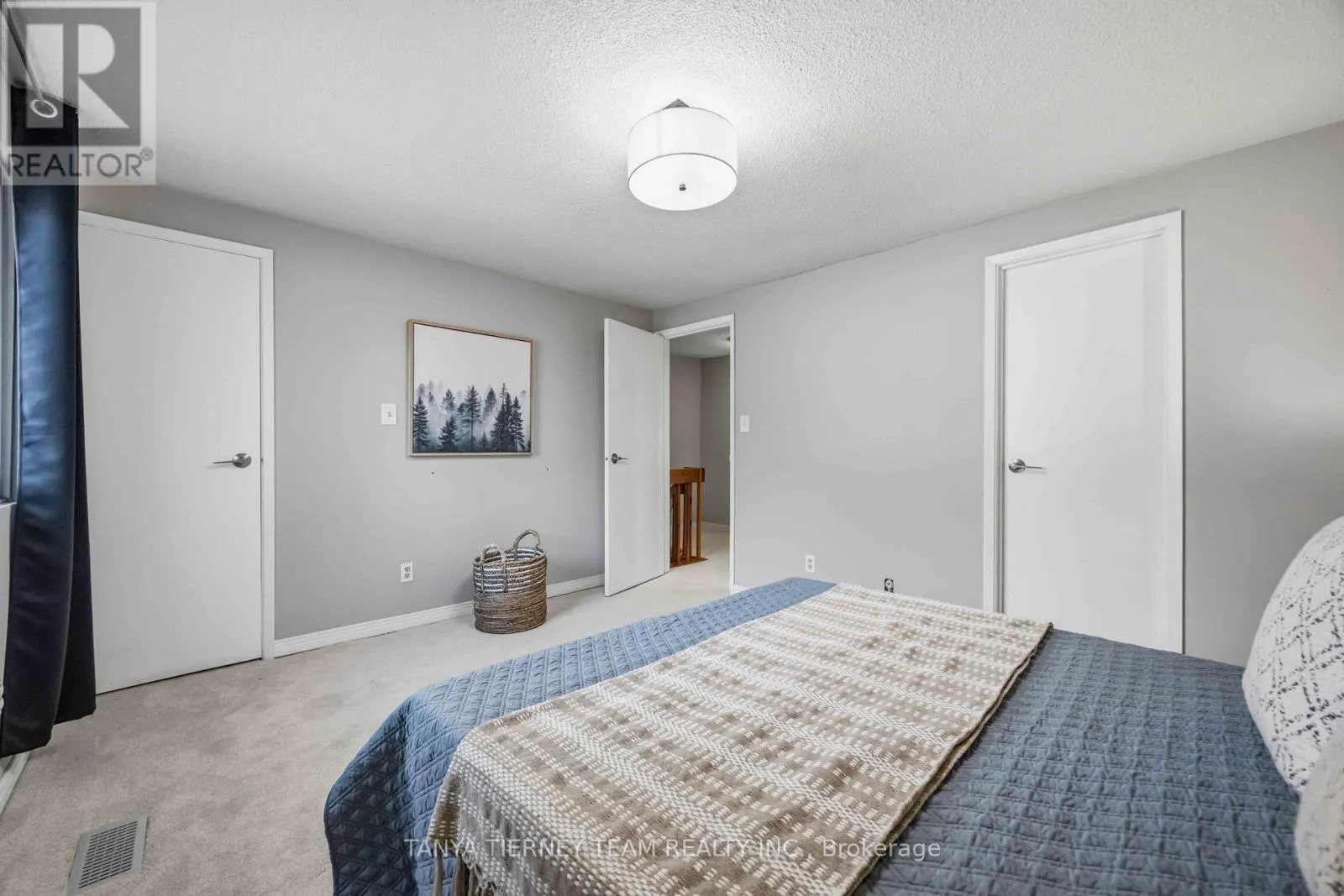 32 - 1330 TROWBRIDGE DRIVE