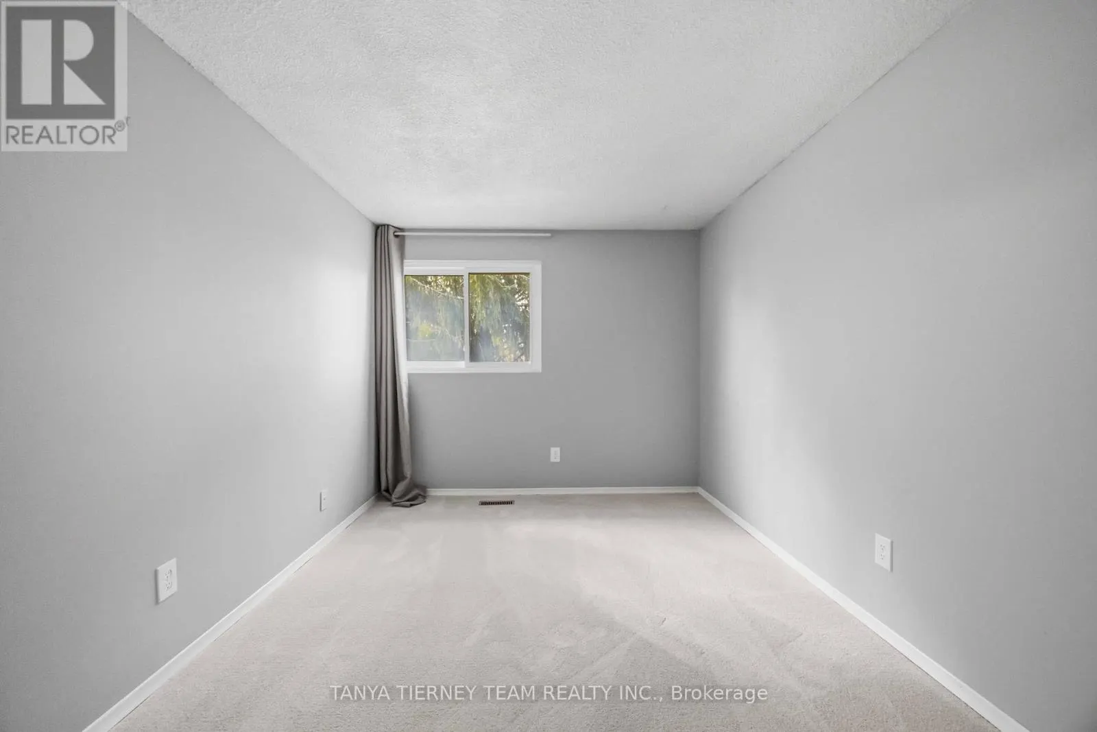 32 - 1330 TROWBRIDGE DRIVE