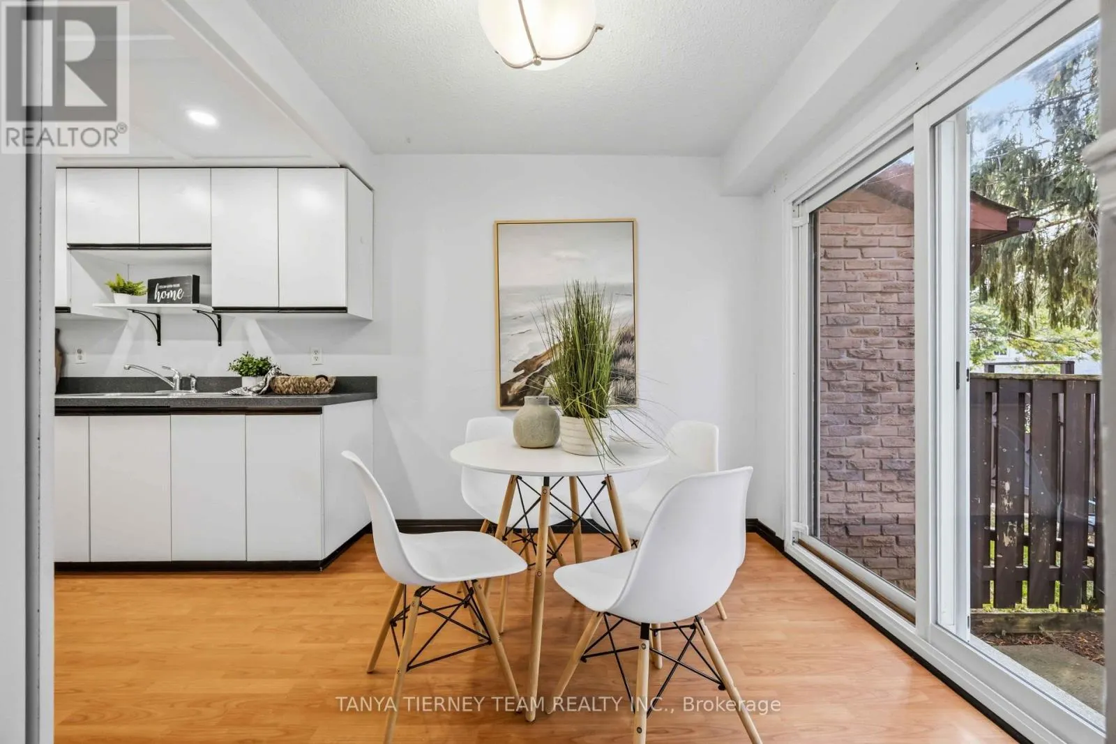32 - 1330 TROWBRIDGE DRIVE