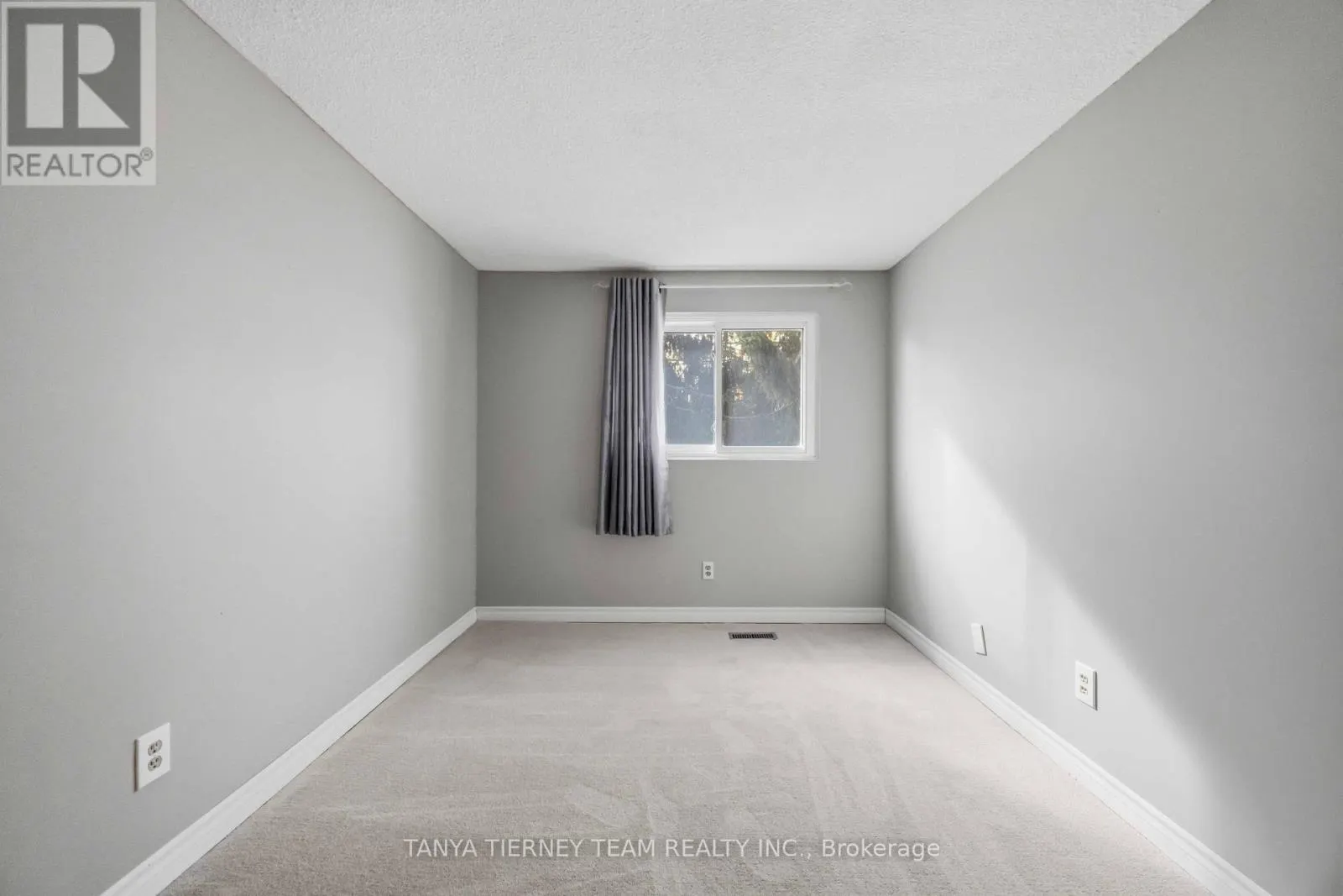 32 - 1330 TROWBRIDGE DRIVE