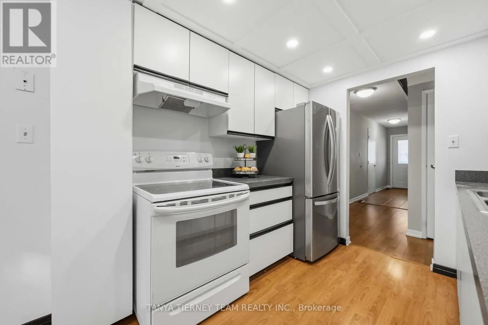 32 - 1330 TROWBRIDGE DRIVE