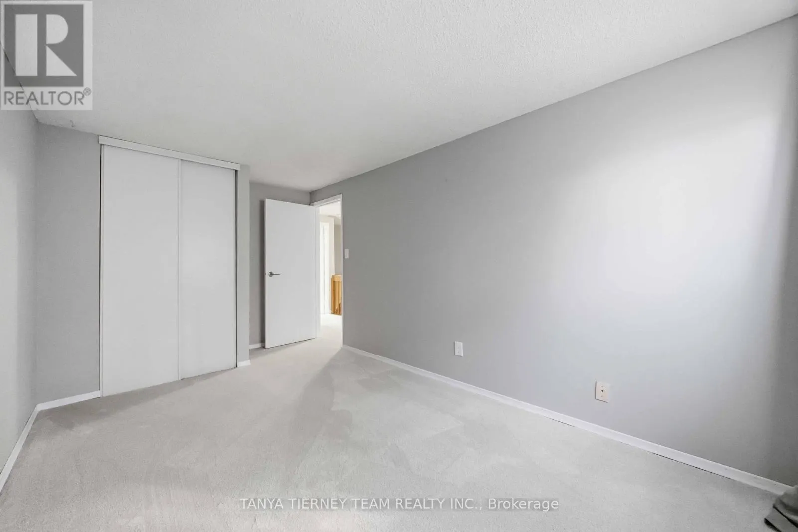 32 - 1330 TROWBRIDGE DRIVE