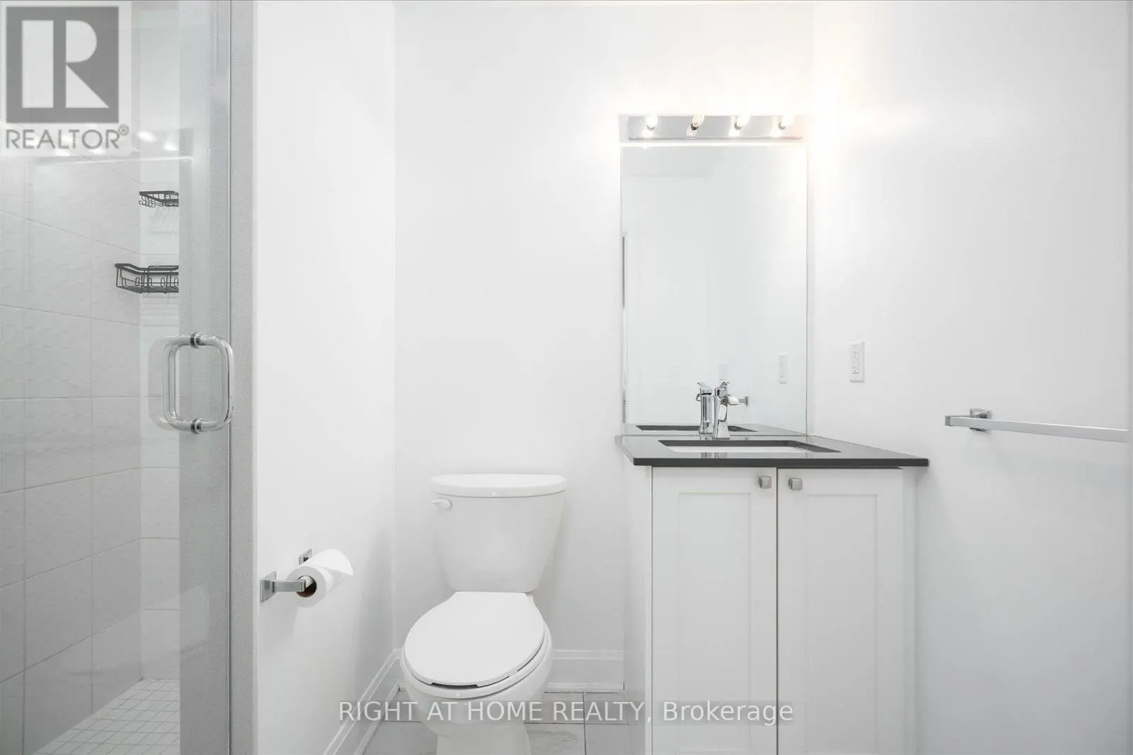 321 - 50 LAKEBREEZE DRIVE