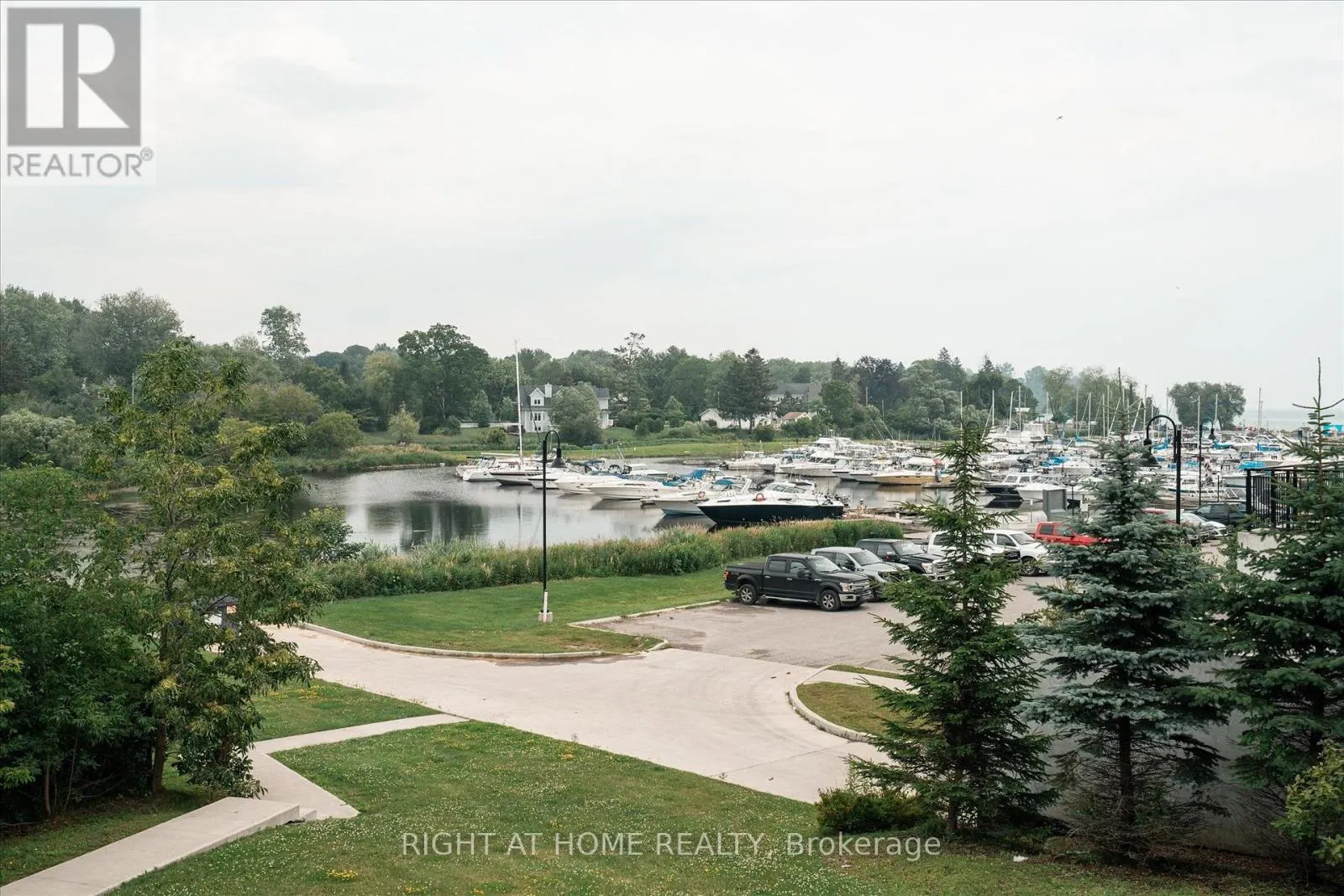 321 - 50 LAKEBREEZE DRIVE