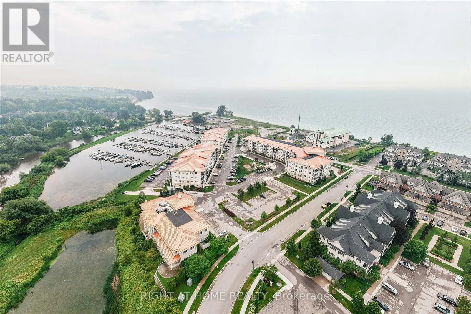 321 - 50 LAKEBREEZE DRIVE