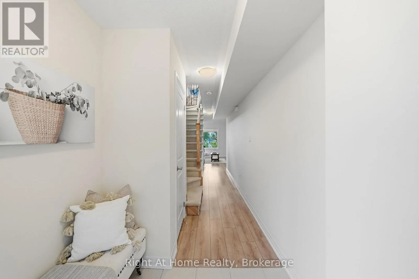 52 EMMAS WAY