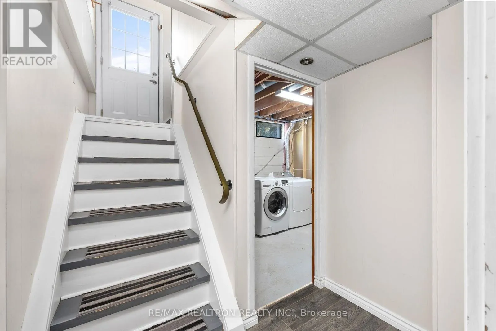 21 ATHABASCA STREET