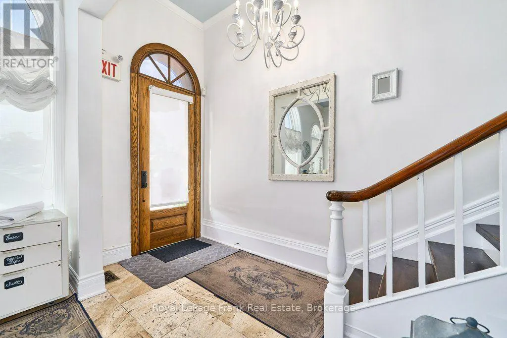 159 BROCK STREET N