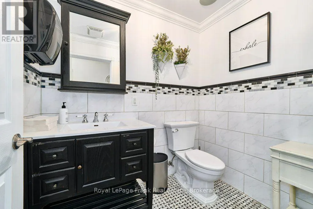 159 BROCK STREET N