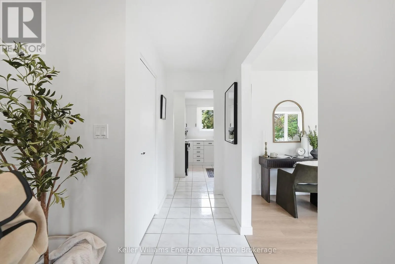 877 CAPRI COURT