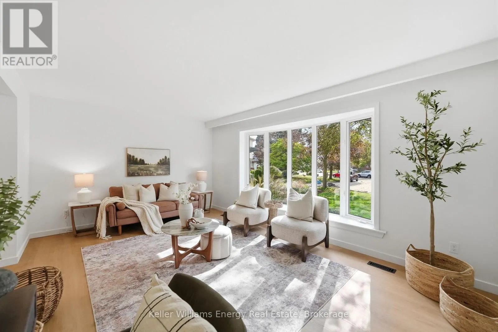 877 CAPRI COURT