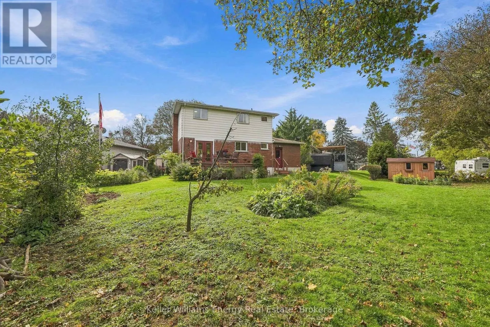 877 CAPRI COURT