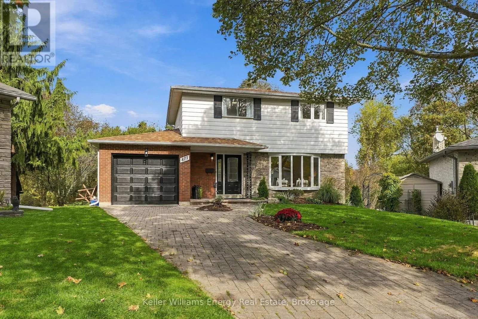 877 CAPRI COURT