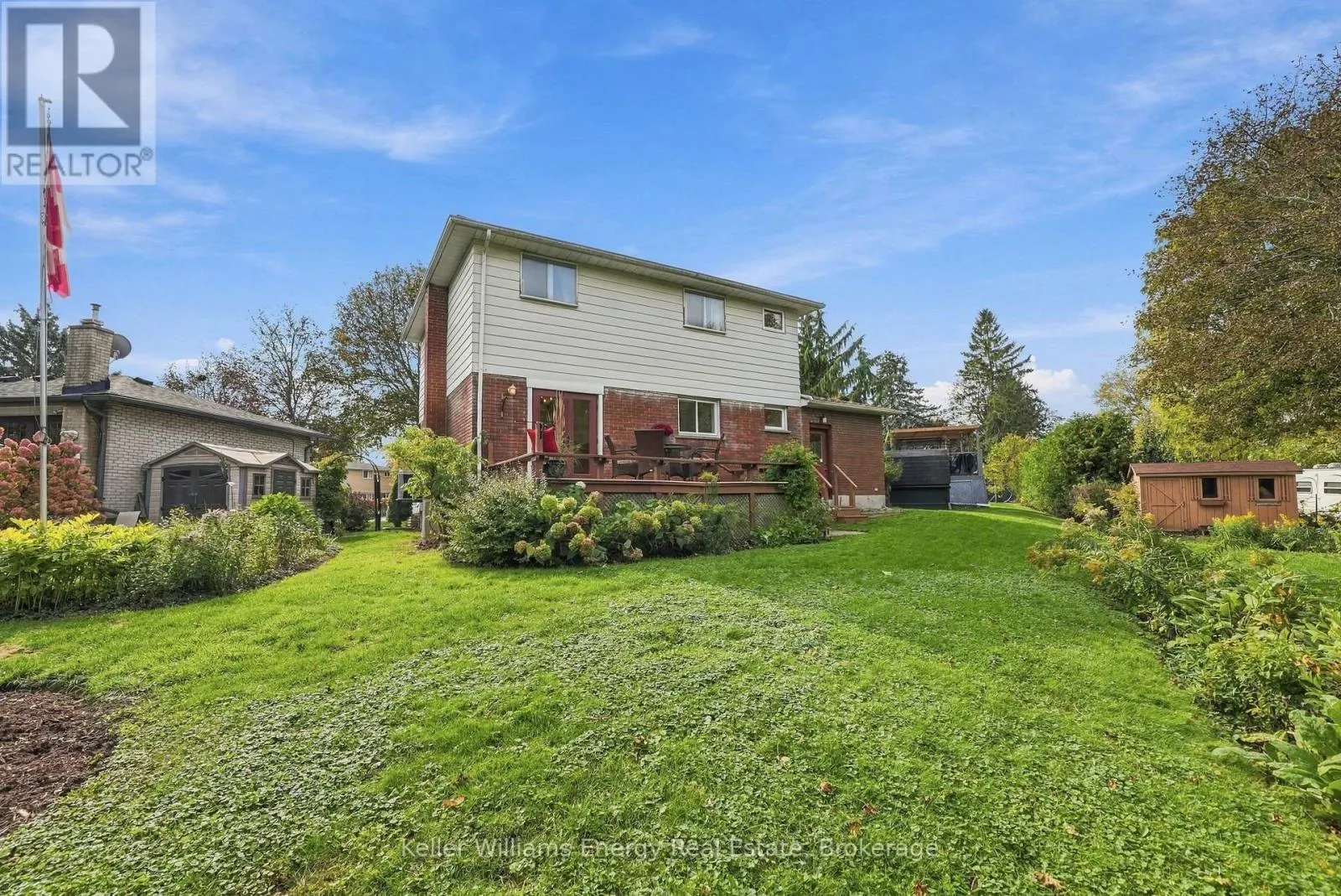 877 CAPRI COURT