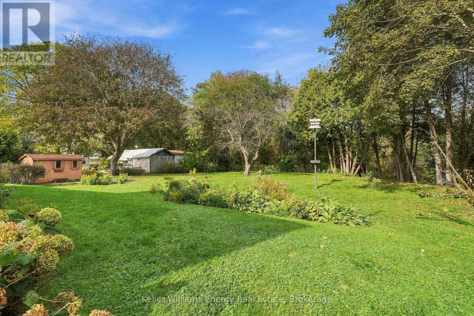 877 CAPRI COURT