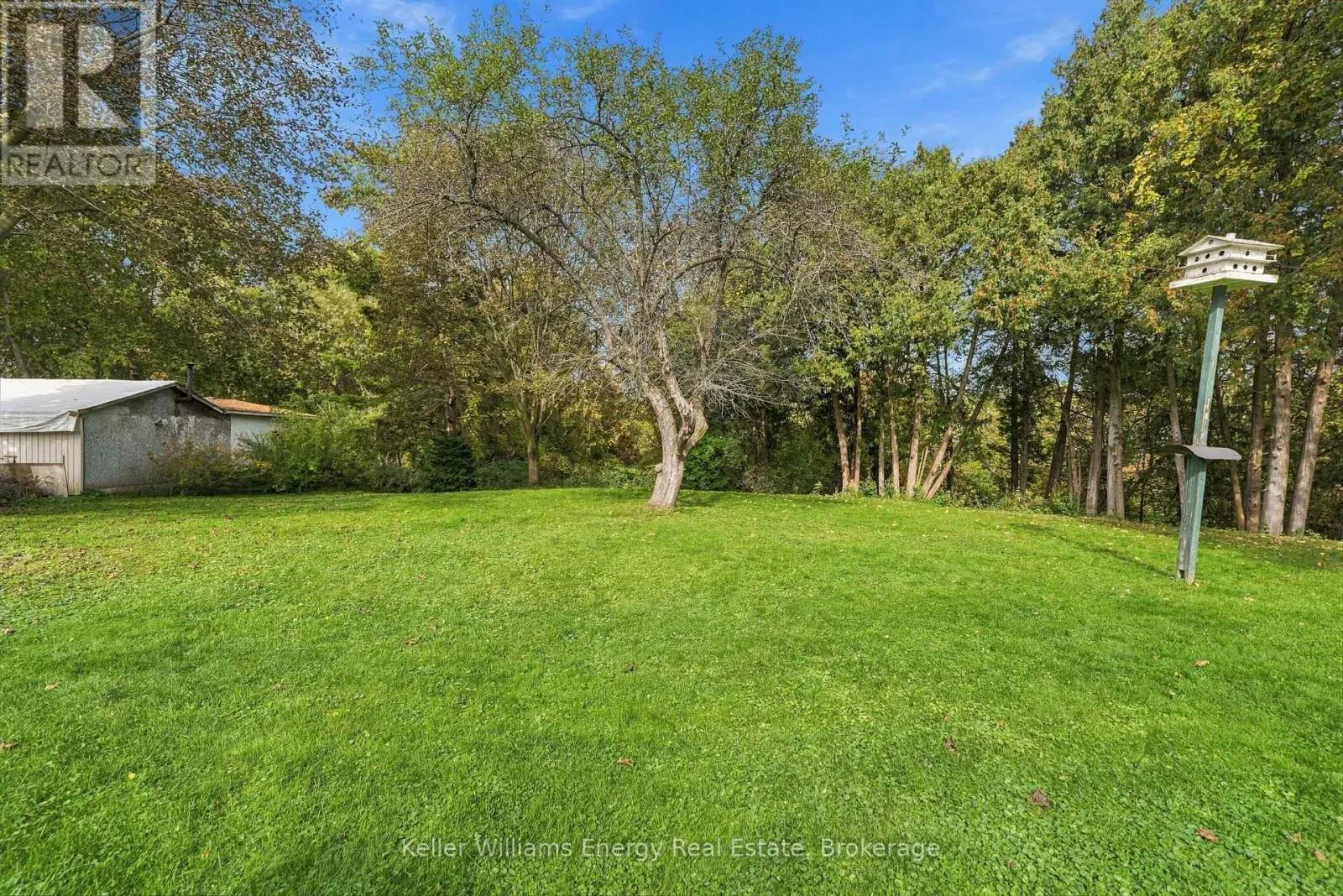 877 CAPRI COURT