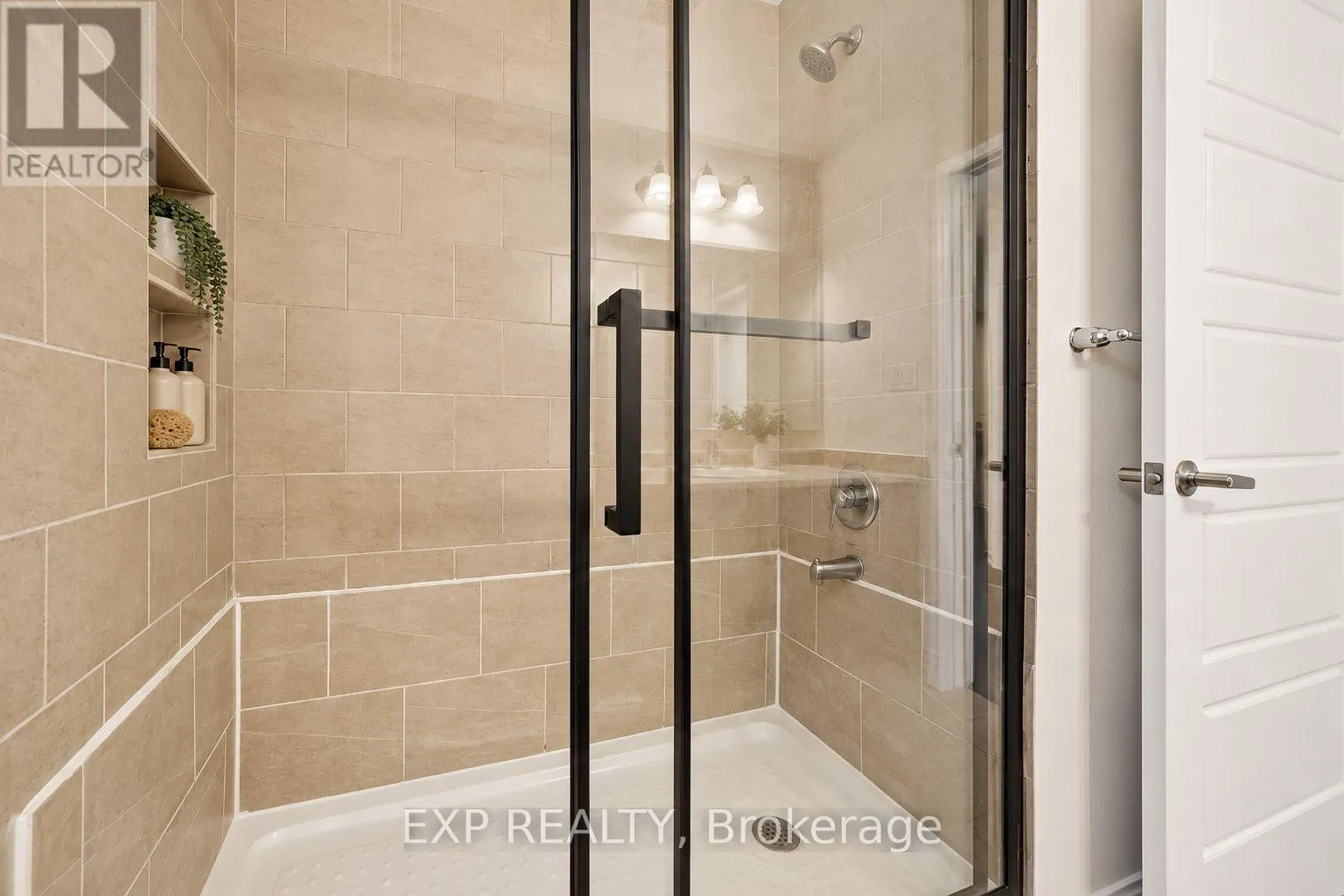 1044 CAMEO STREET
