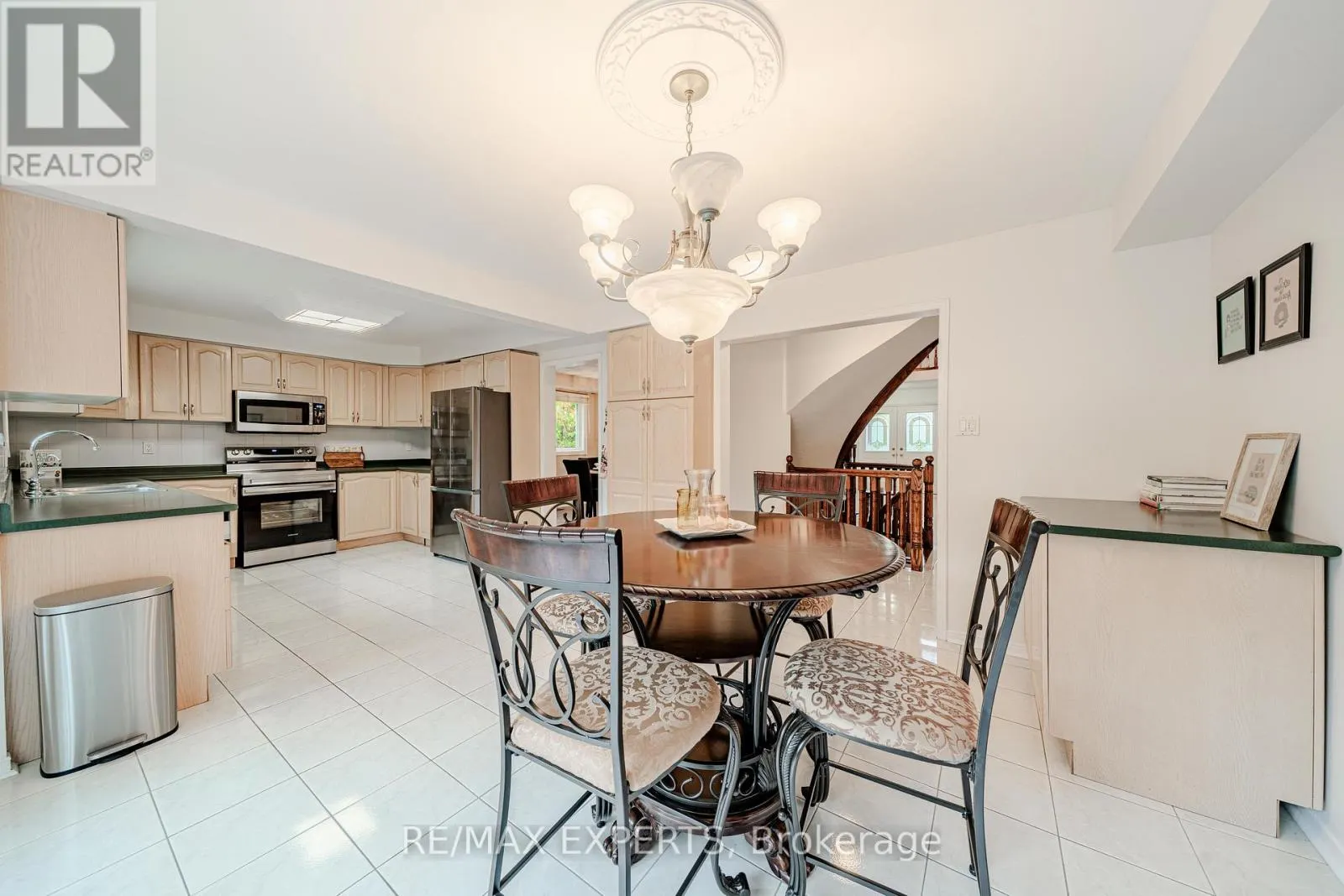 231 MOSSBROOK SQUARE
