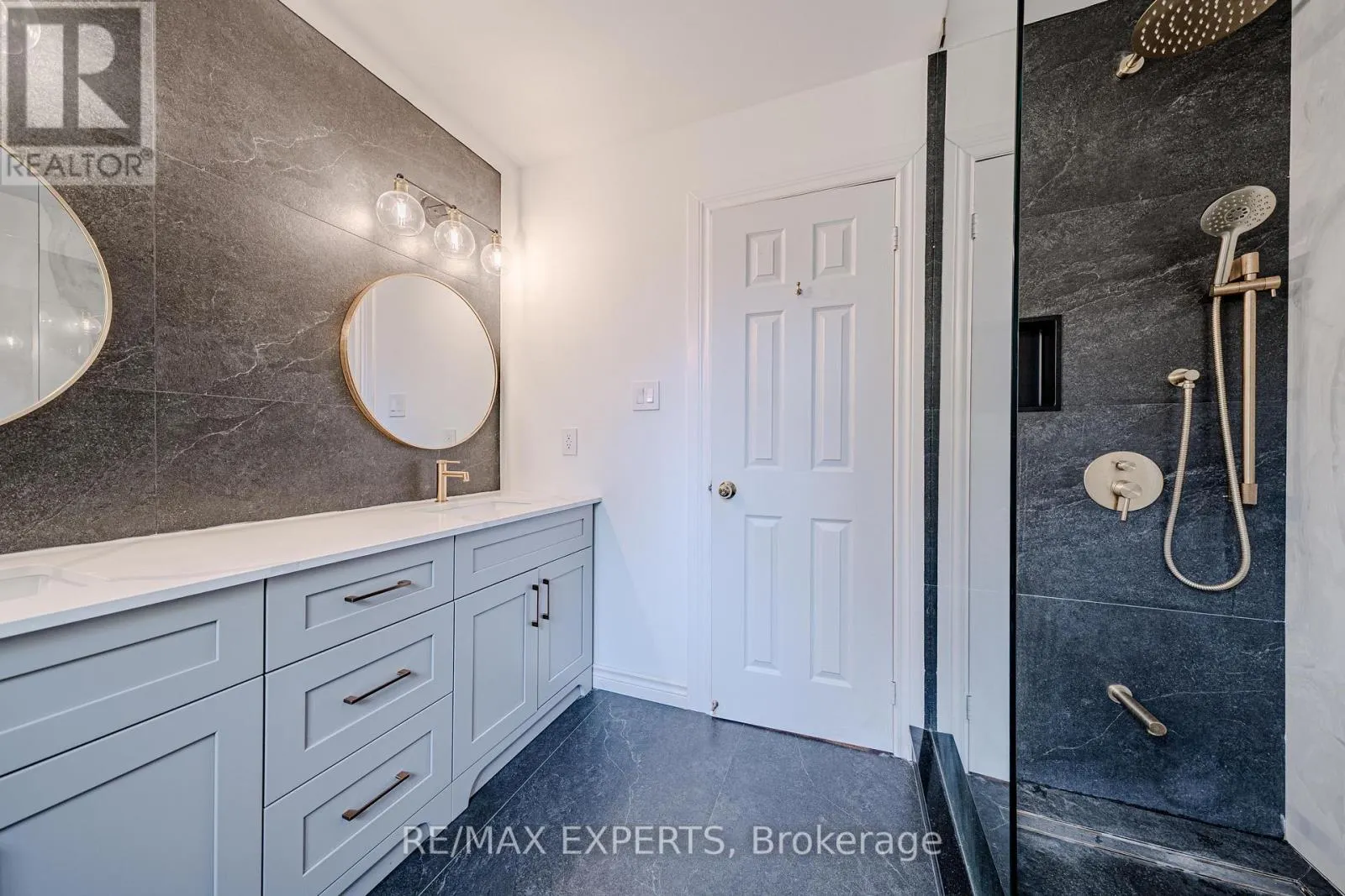 231 MOSSBROOK SQUARE