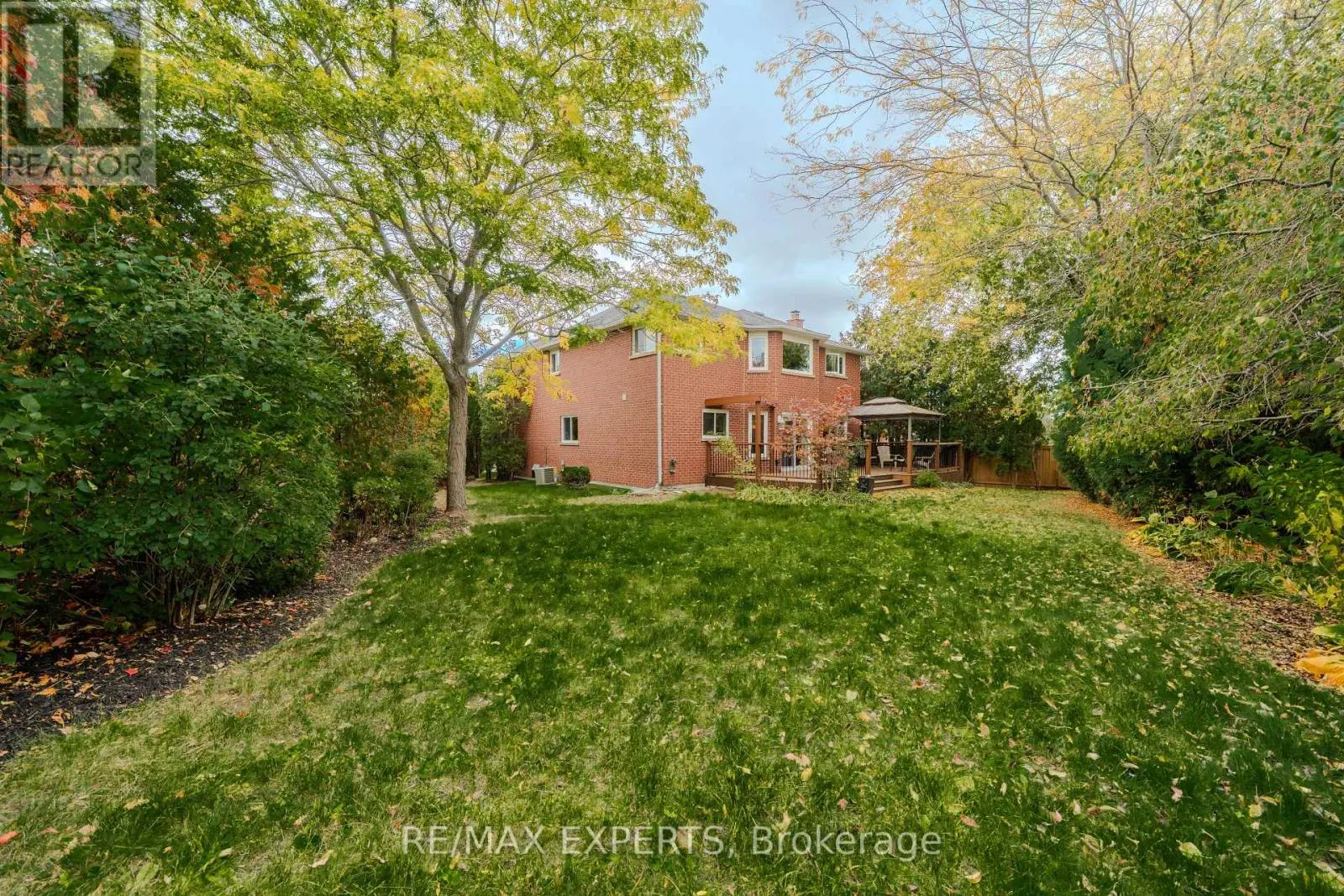 231 MOSSBROOK SQUARE