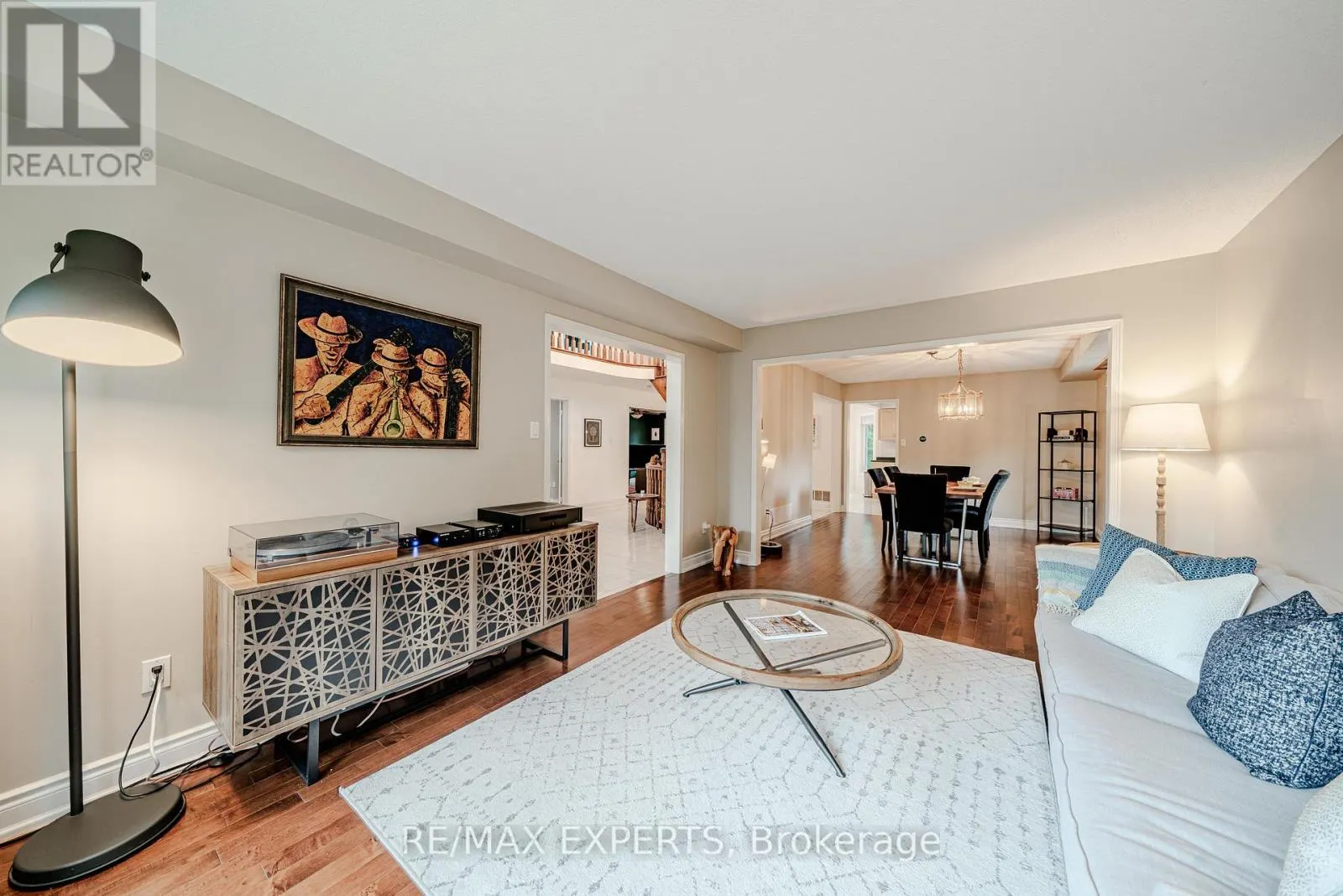 231 MOSSBROOK SQUARE