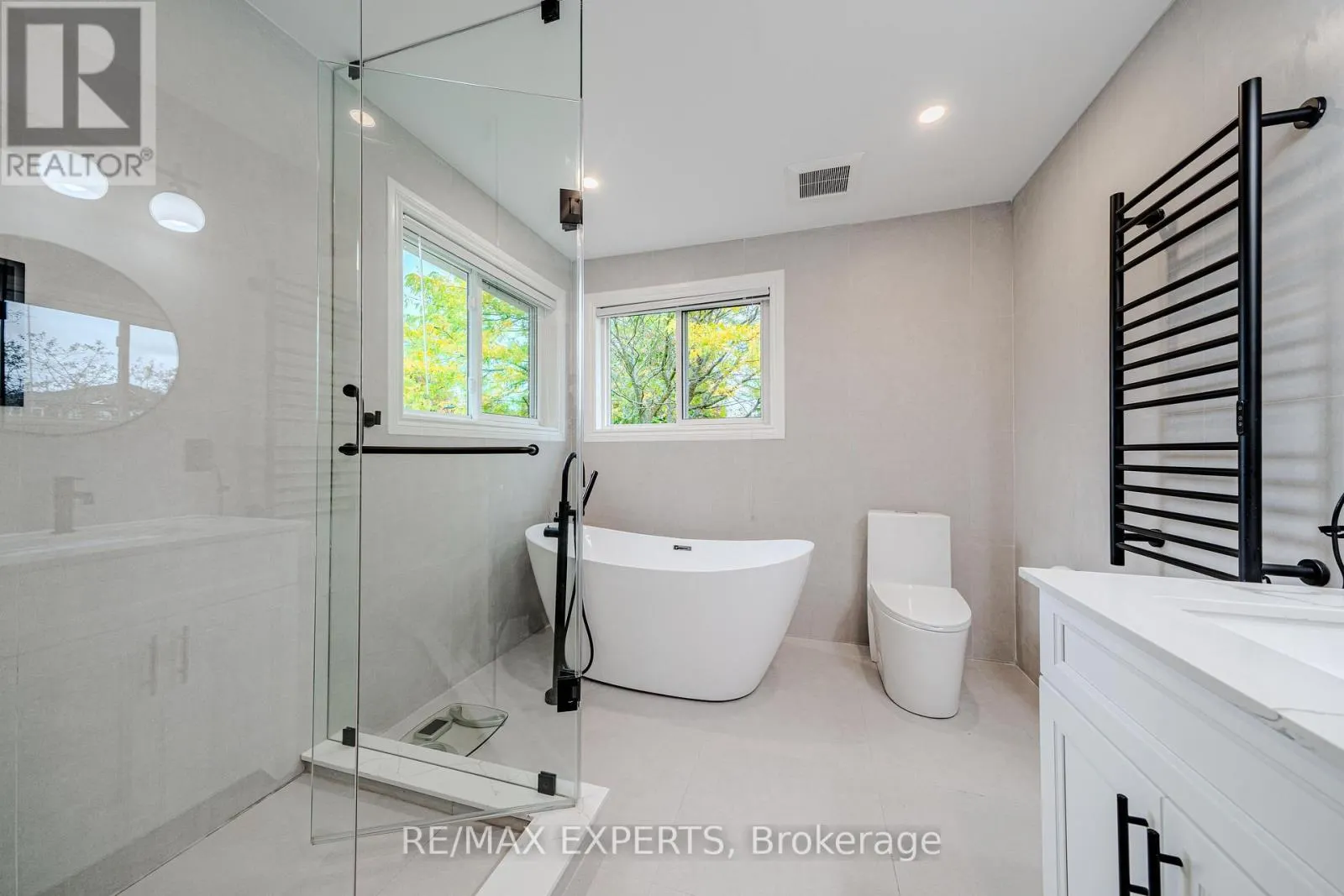231 MOSSBROOK SQUARE