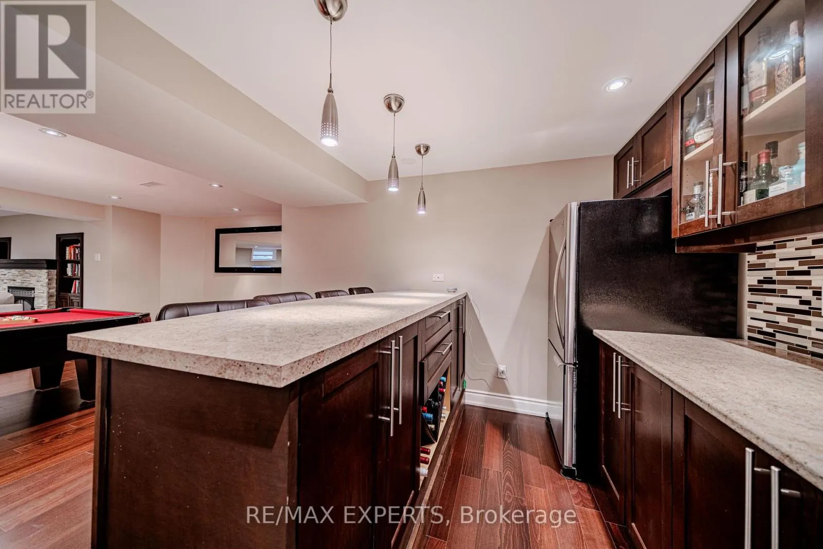 231 MOSSBROOK SQUARE