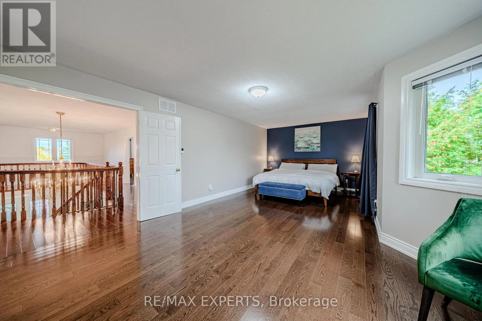 231 MOSSBROOK SQUARE