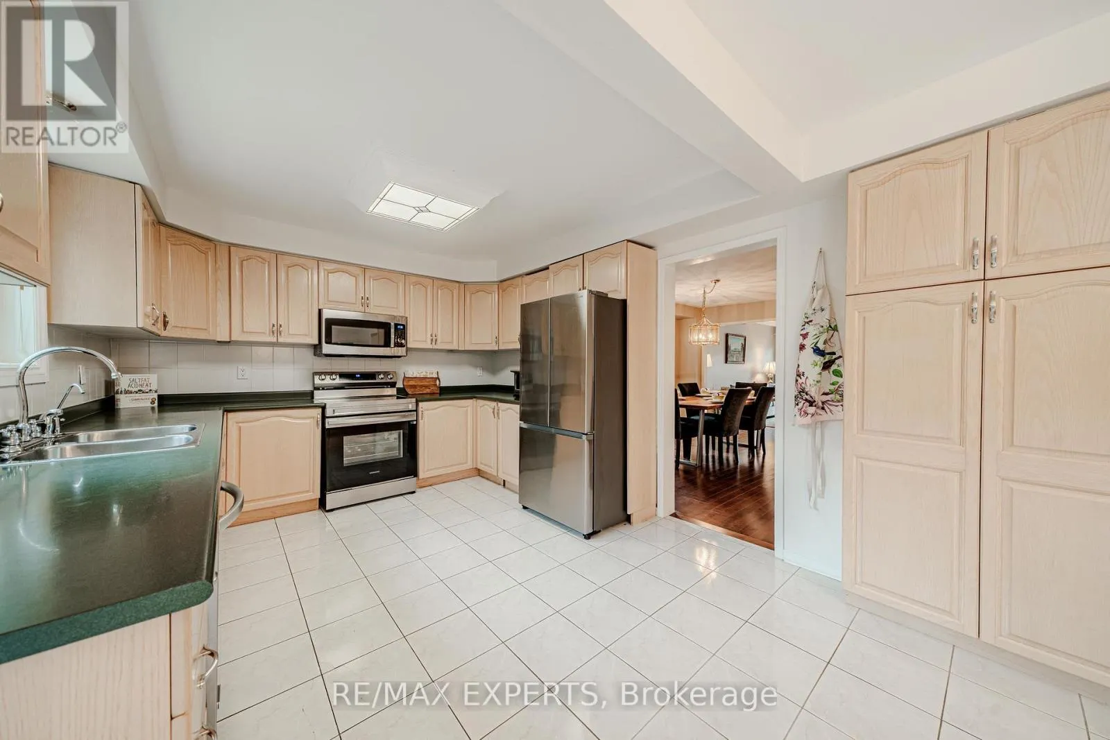 231 MOSSBROOK SQUARE