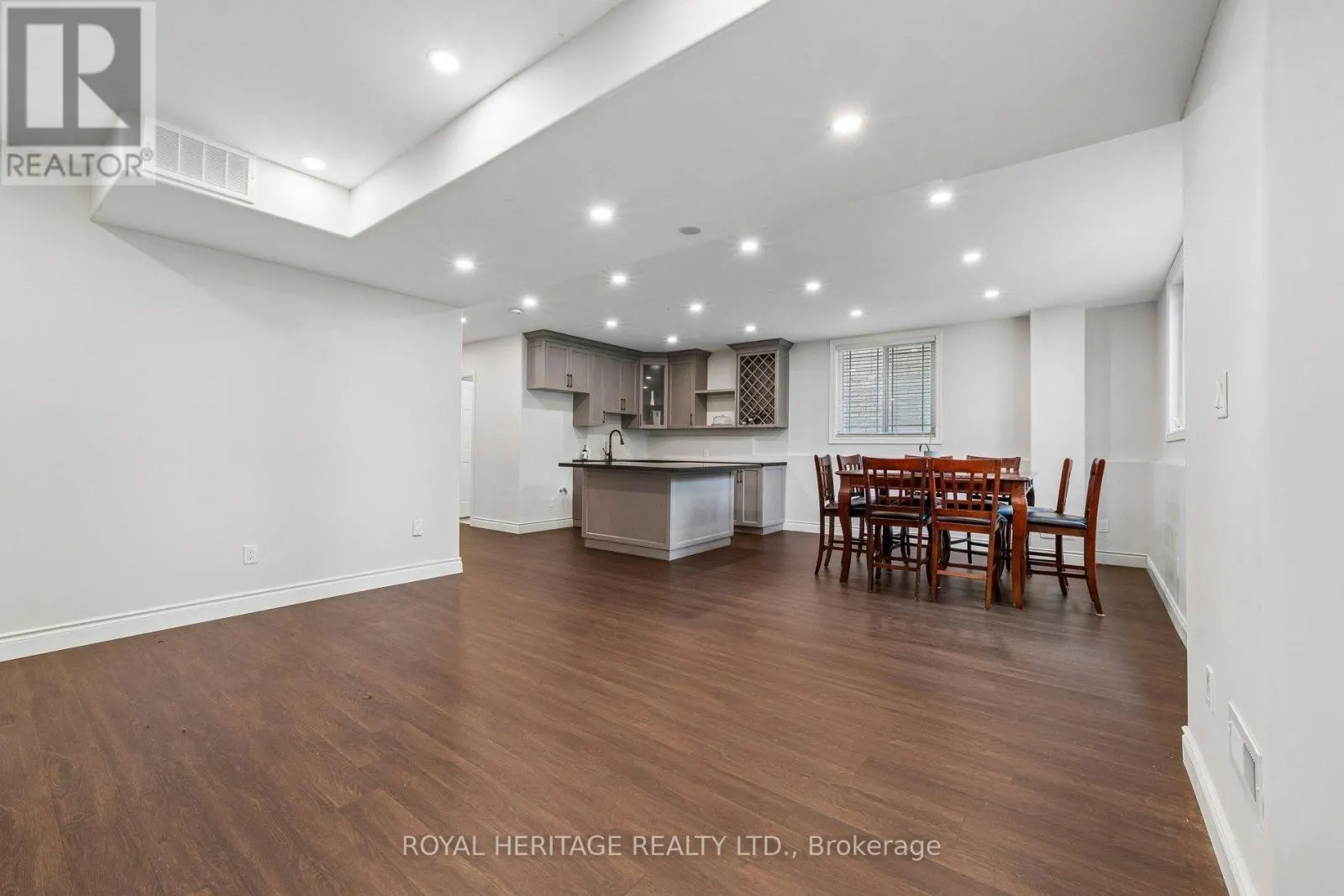 51 GLORIA CRESCENT