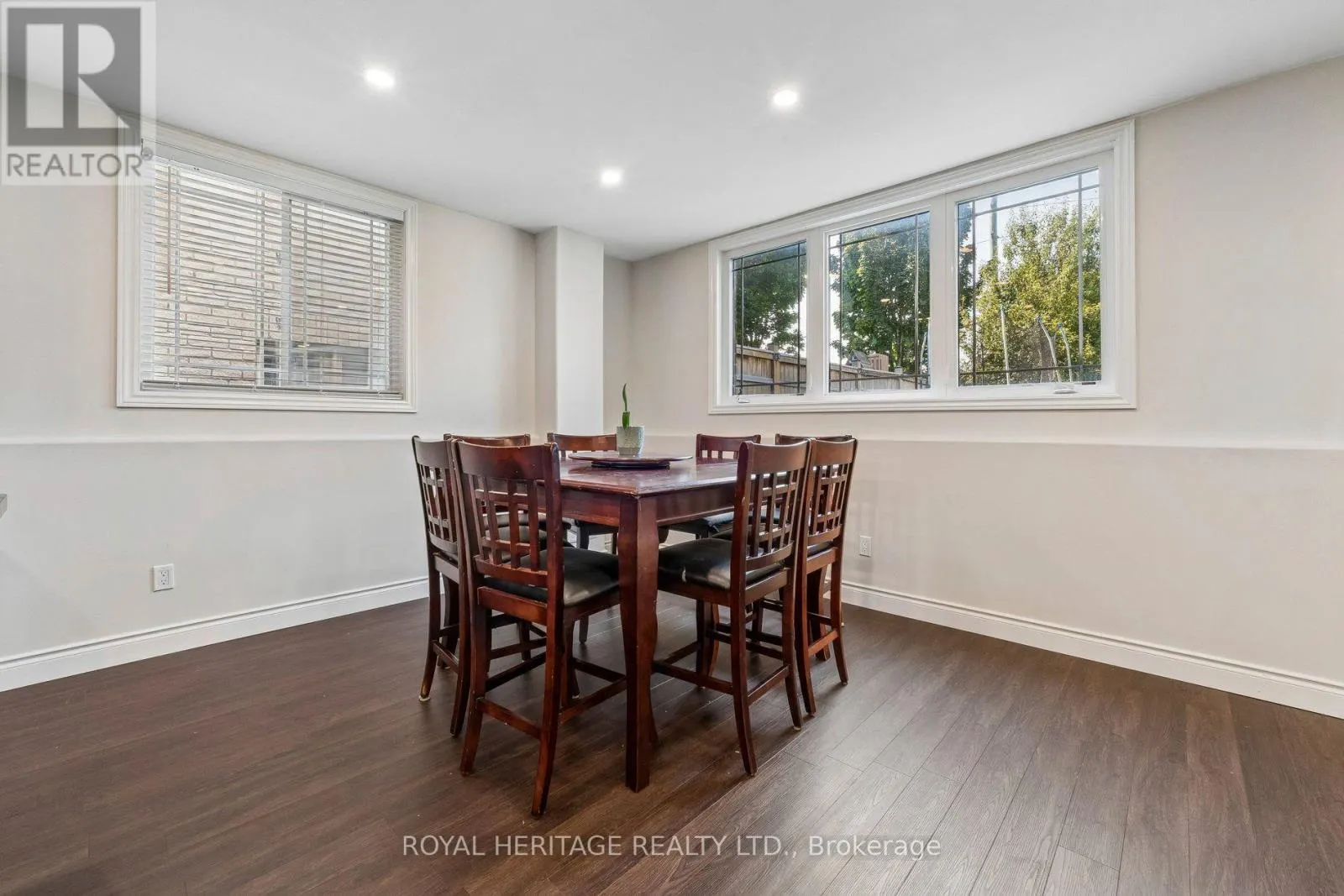 51 GLORIA CRESCENT