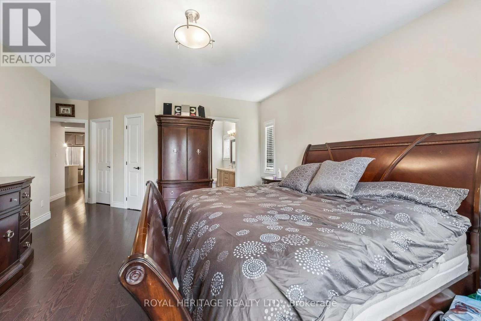 51 GLORIA CRESCENT