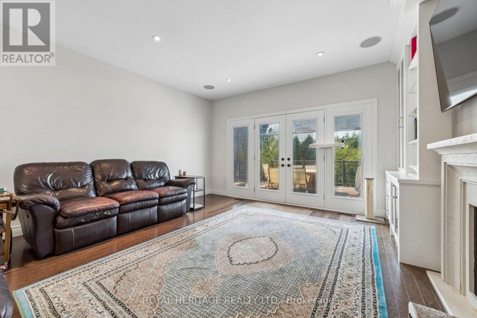 51 GLORIA CRESCENT