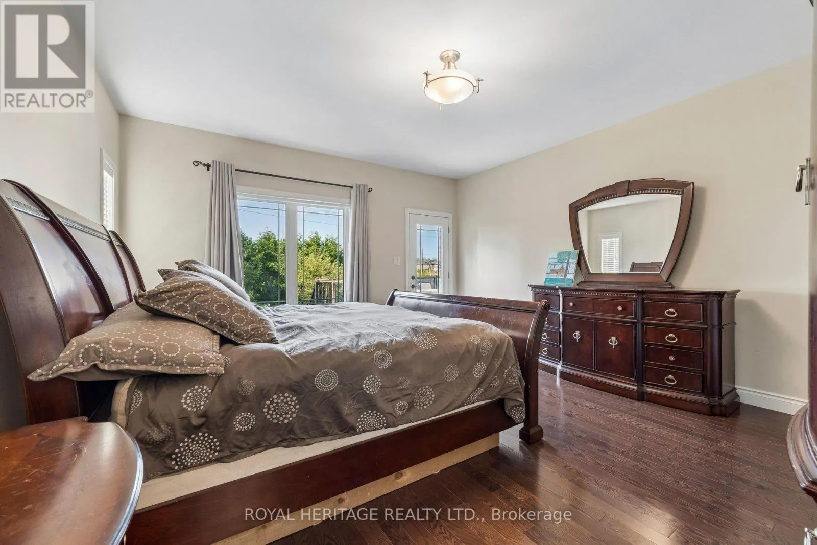 51 GLORIA CRESCENT