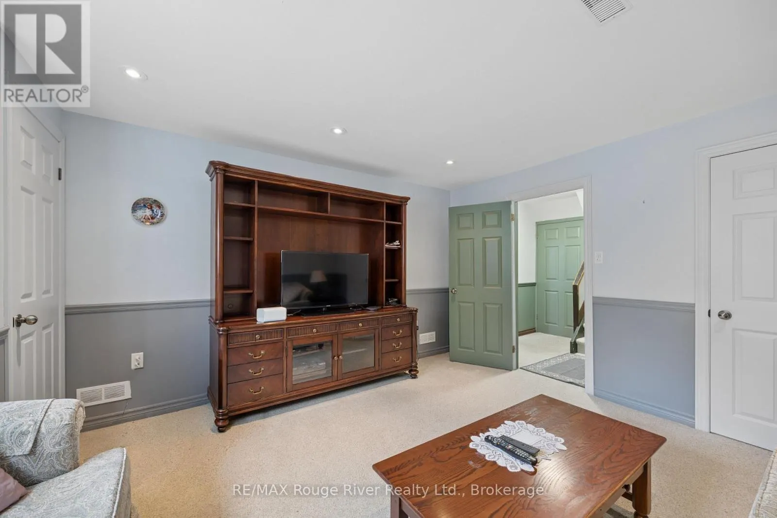 3 HEATHERWOOD ROAD