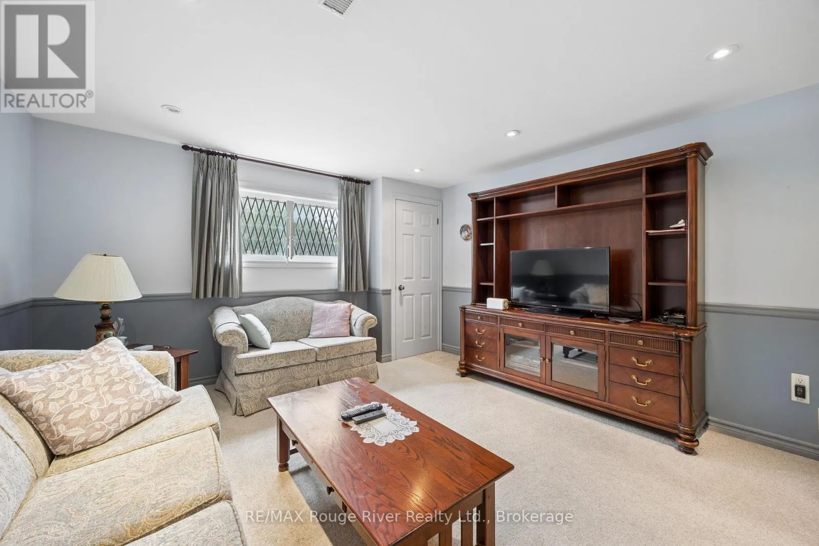 3 HEATHERWOOD ROAD