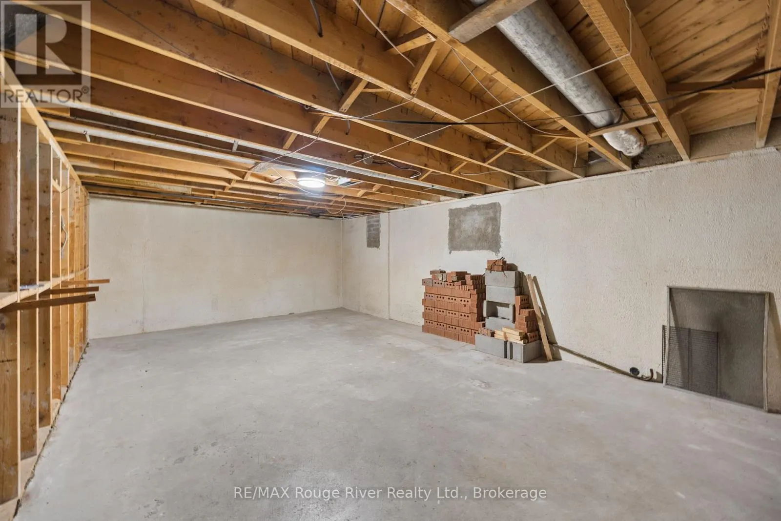 3 HEATHERWOOD ROAD