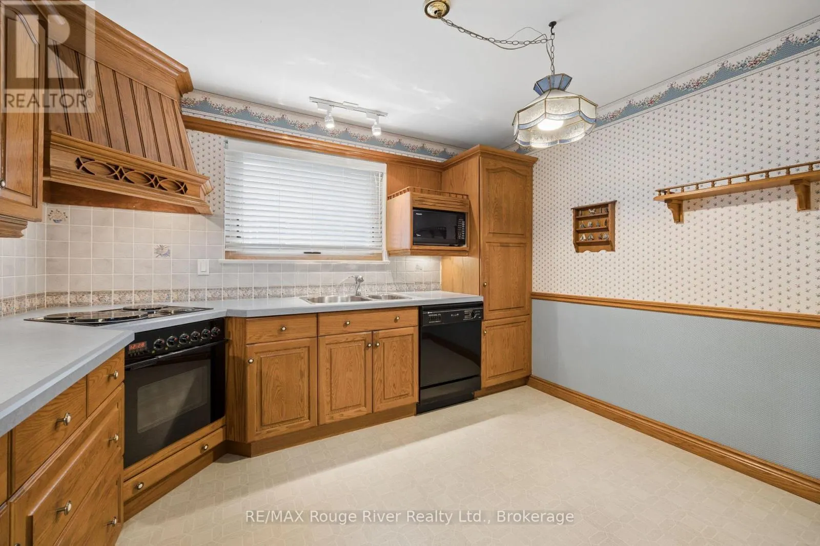 3 HEATHERWOOD ROAD
