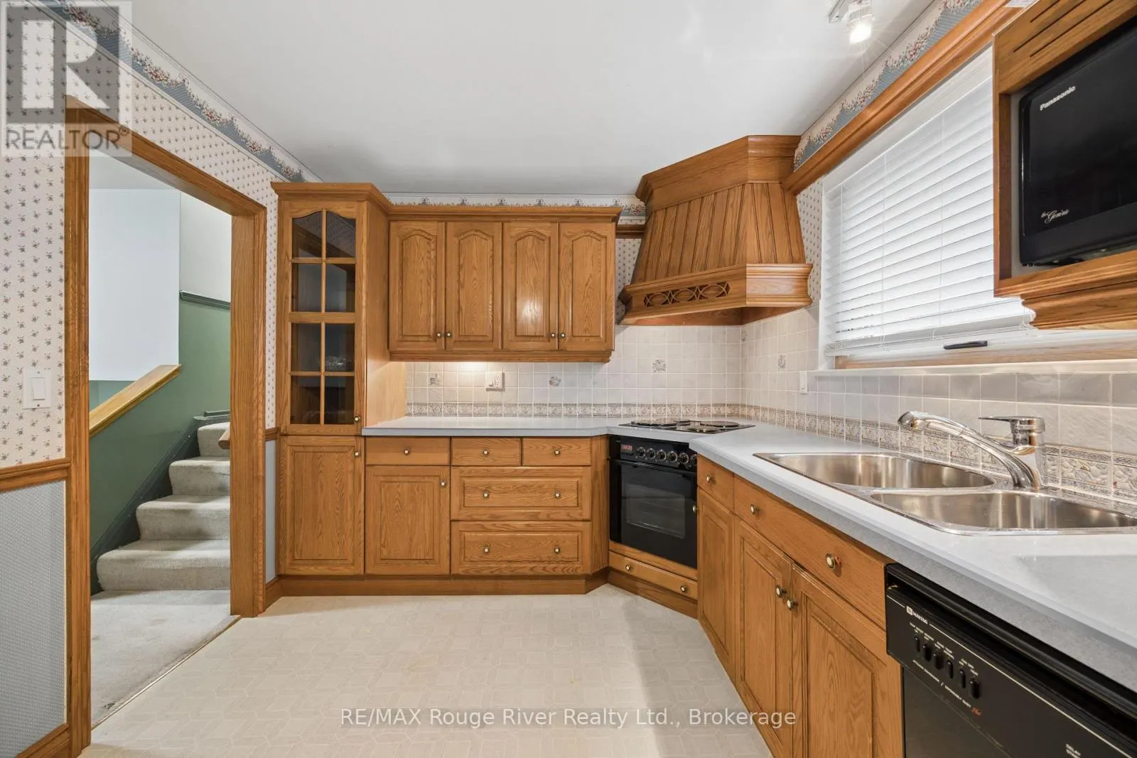 3 HEATHERWOOD ROAD