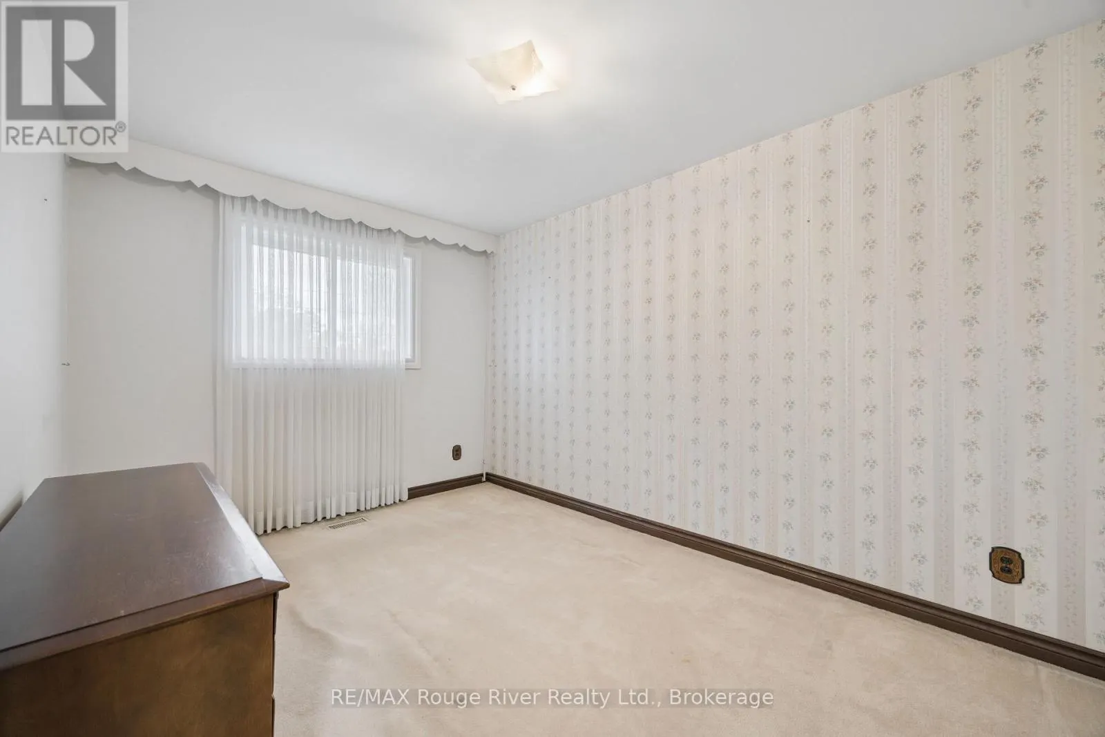 3 HEATHERWOOD ROAD