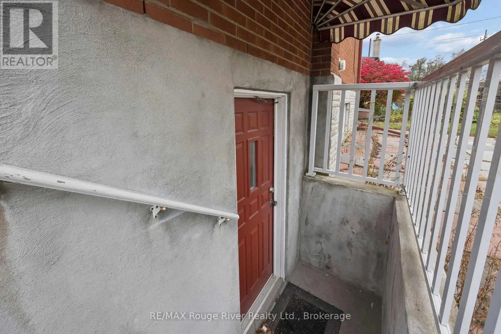3 HEATHERWOOD ROAD