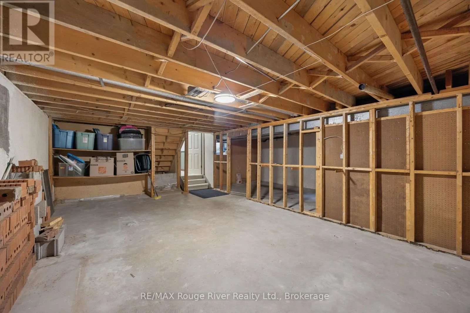 3 HEATHERWOOD ROAD
