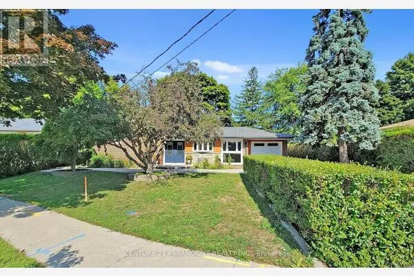 8 WATERFIELD DRIVE